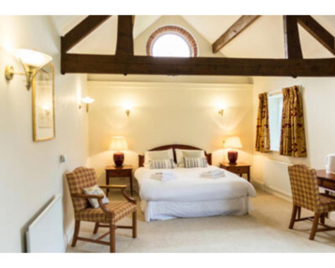 The Bull Inn Bourne Extérieur photo